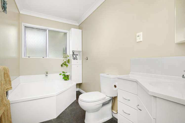 57 Holland Street Wainuiomata_15