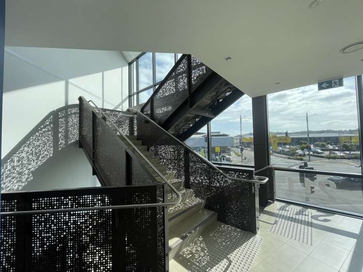 Tenancy B/211 Ormiston Road Flat Bush_6