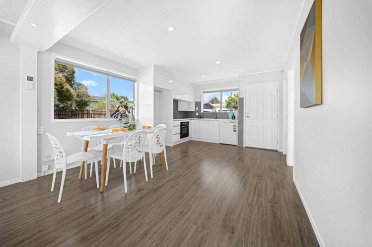 27 Sandrine Avenue_5