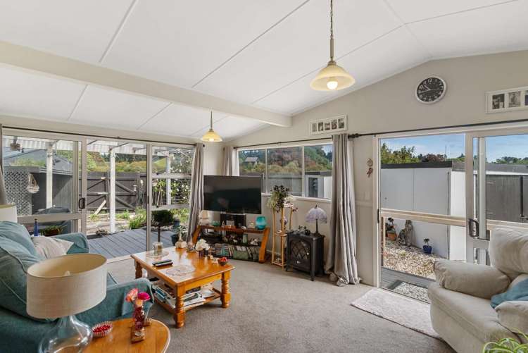 23 Holton Road Amberley_9