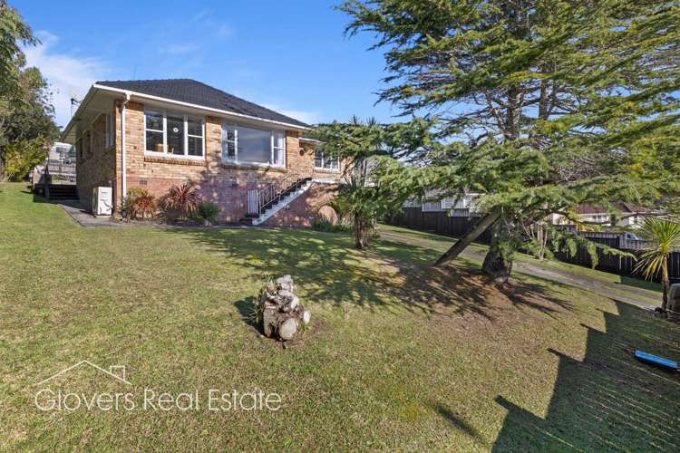 16 Dolbear Street Titirangi_13