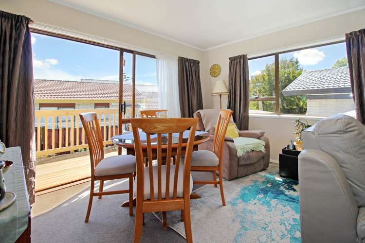 2/10 Sikkim Crescent Clover Park_4