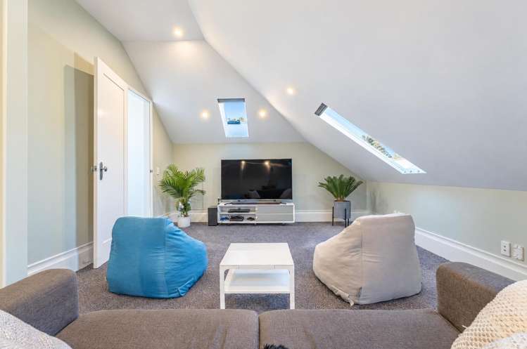 291 Forest Hill Road Waiatarua_10