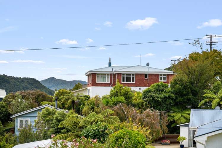 15 Taranaki Street Picton_6