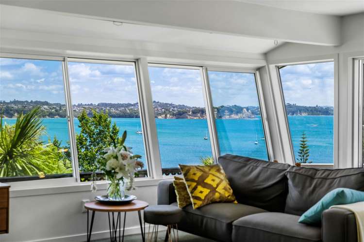 1100A Whangaparaoa Road_0