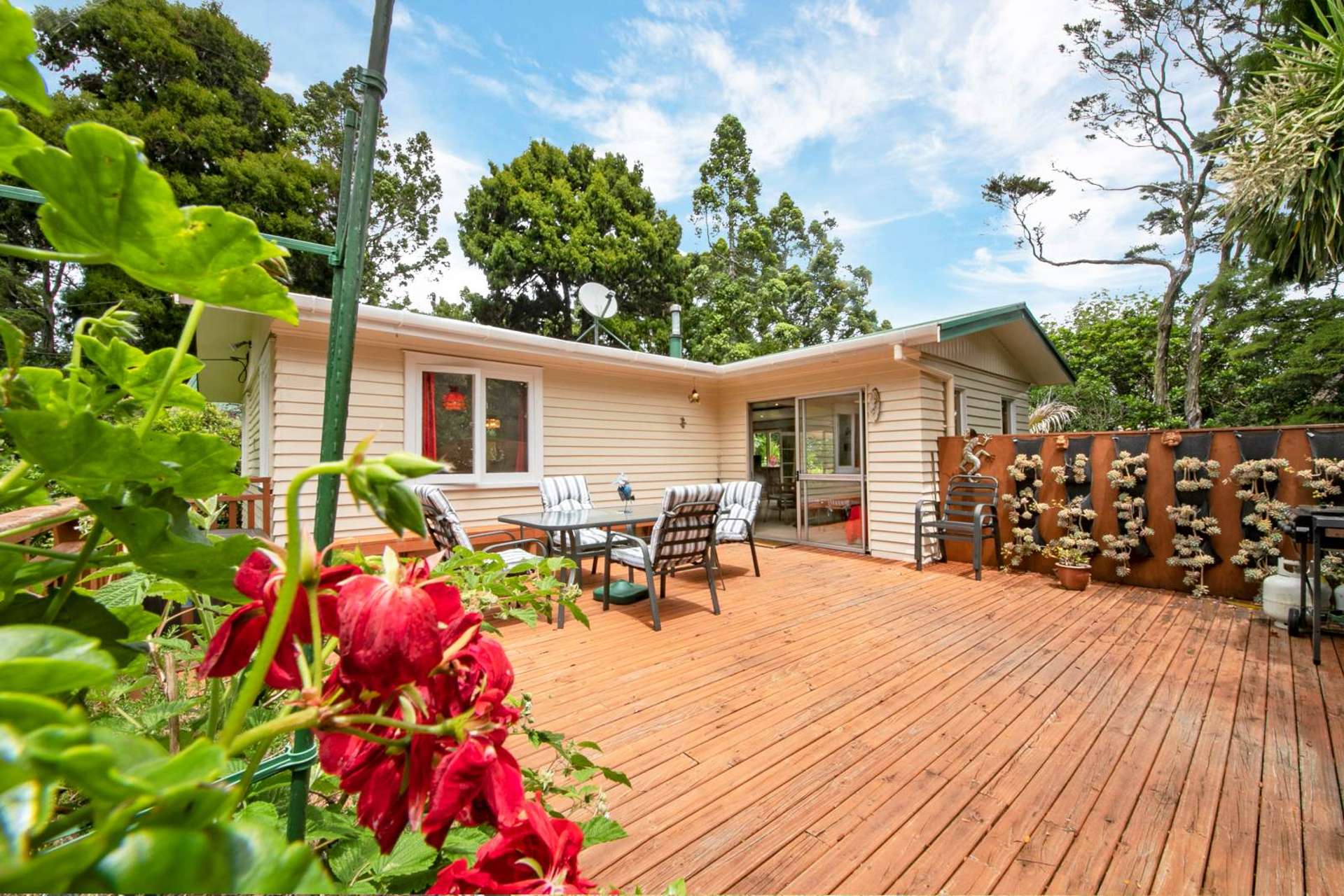 7 Valley View Road Titirangi_0