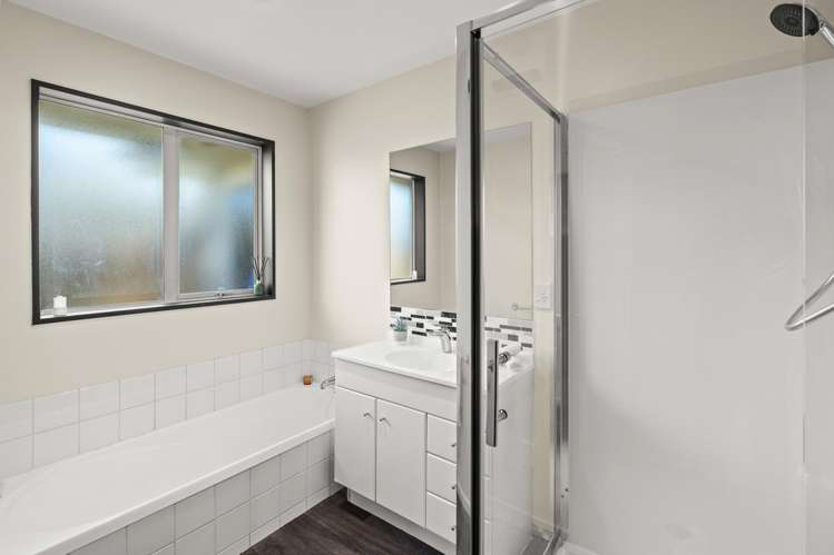 592 Madras Street St Albans_8