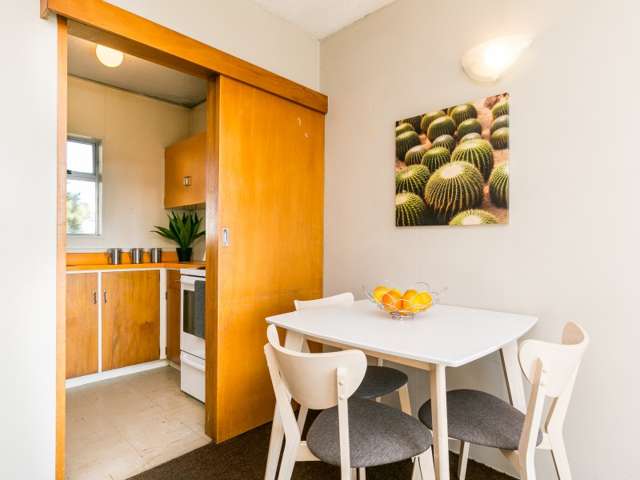 8/118 Russell Terrace Berhampore_4