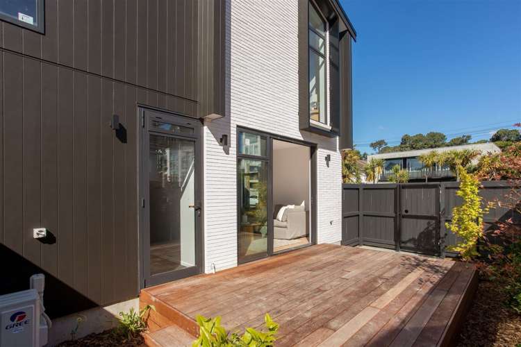 3/57B Carlton Mill Road Merivale Christchurch City Christchurch