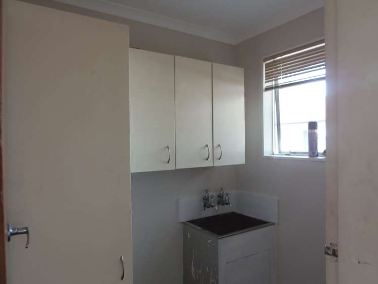 196 California Drive Totara Park_10