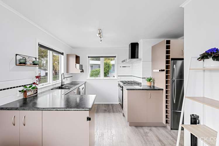 7 Prestige Place Maoribank_1