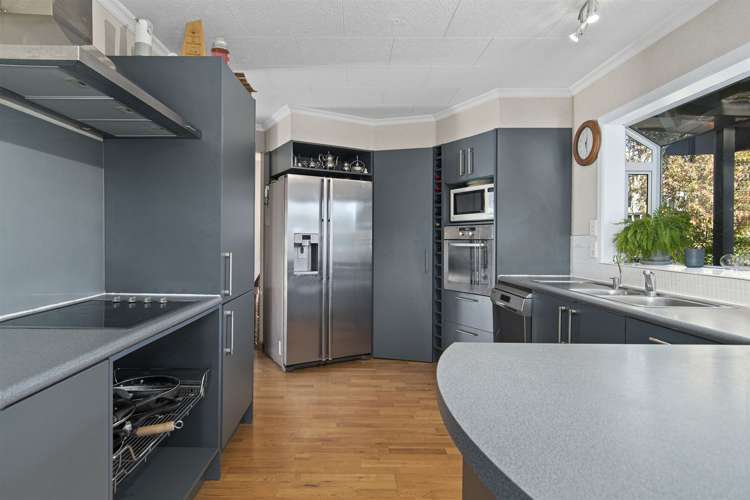 175 Kingswood Road Brookfield_2