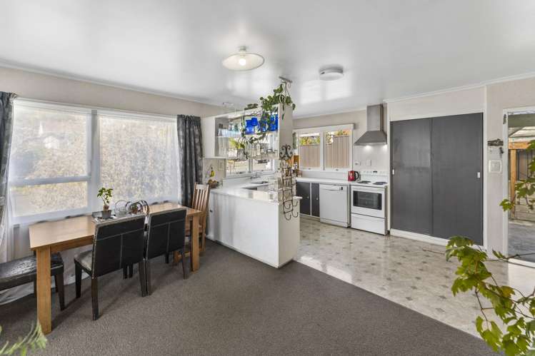 36 Churchill Avenue Richmond_11