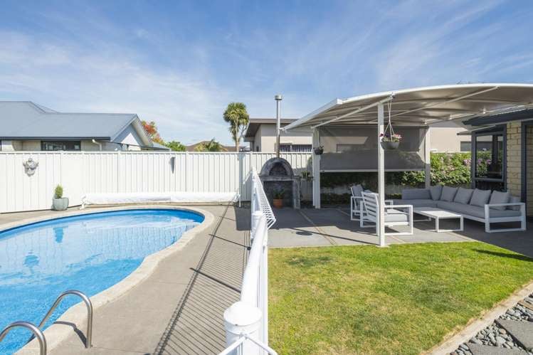 20 Pohutukawa Grove Lytton West_16