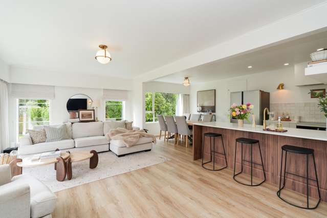 26 Black Road Otatara_2