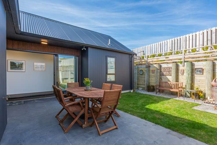 9 Lemonwood Way Woodridge_14