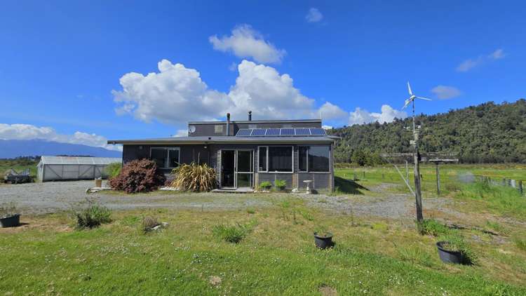 711B La Fontaine Road Harihari_20