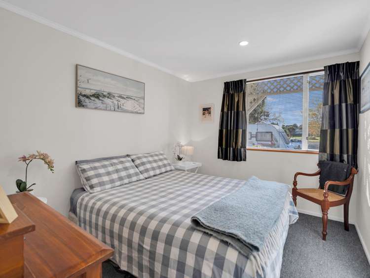 6 Martin Close Karitane_6