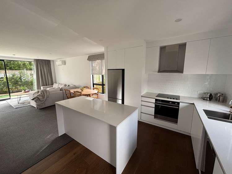 4/210 Karori Road_0