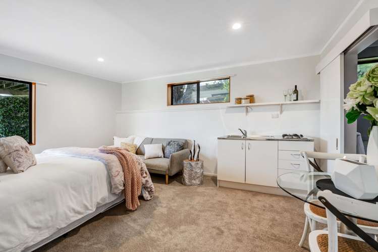 8b Duncansby Road Stanmore Bay_23