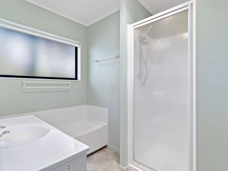 15 Avon Rise Welcome Bay_16