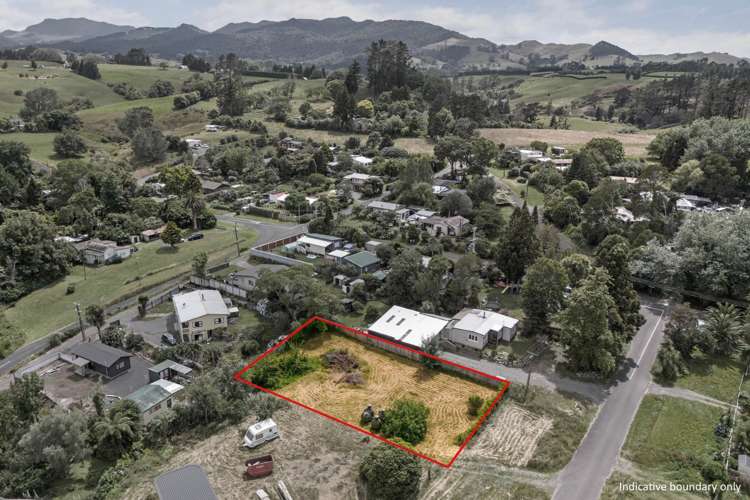 8 Cadman Street Waikino_1