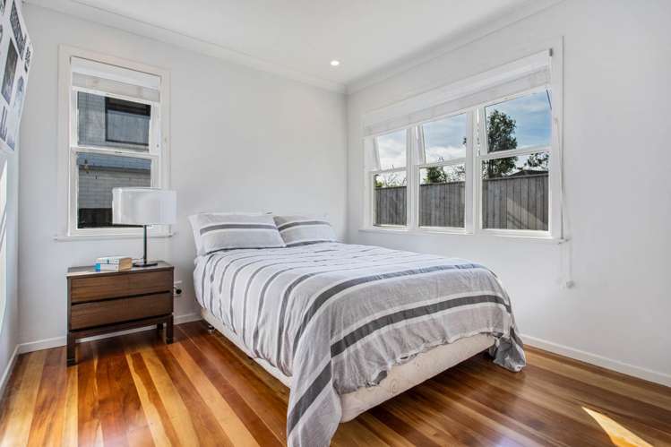 61 Holly Street Avondale_12