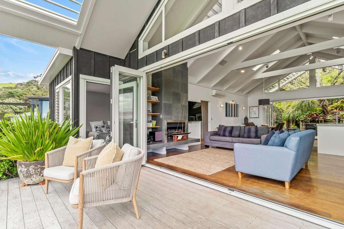 Cabin 10, 1116 Takatu Road_4