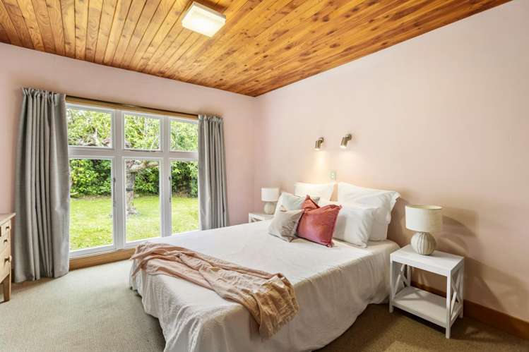 1 Valley Street Island Bay_7