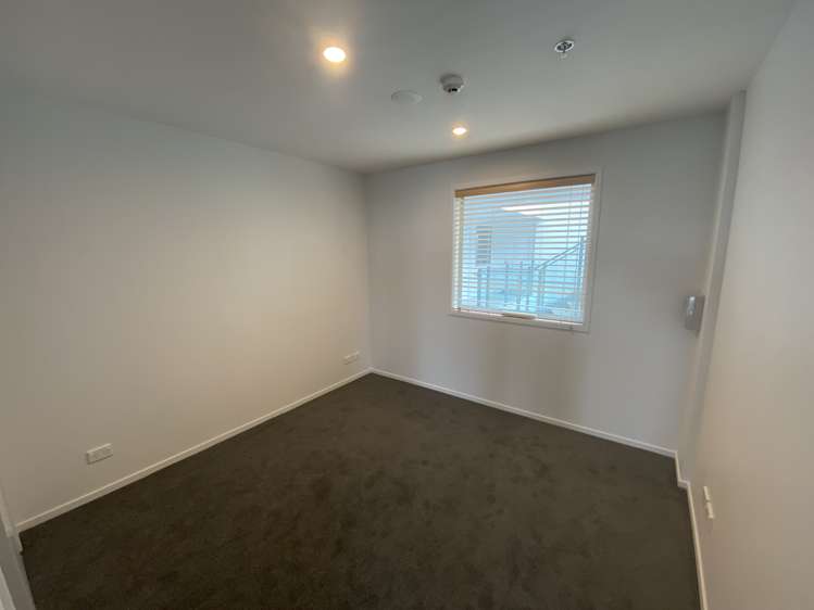 4g/84 Gunner Drive Te Atatu Peninsula_11