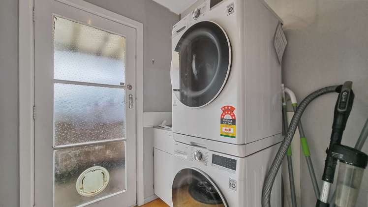 93 Pandora Avenue Westbrook_10