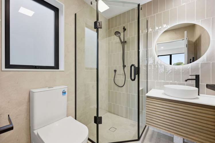 13E Meadway Sunnyhills_12