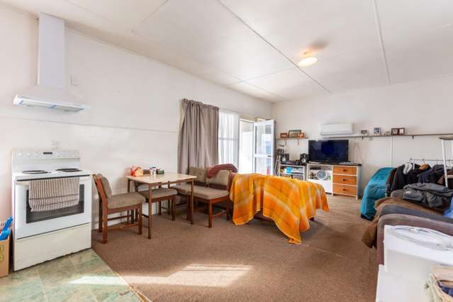 57 and 57A Burgoyne Street Woodville_4