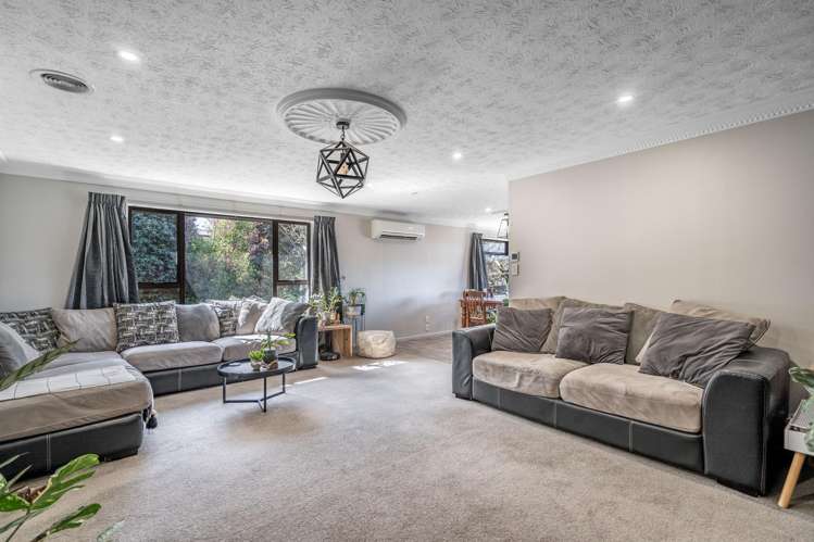 700 Queens Drive Waikiwi_6