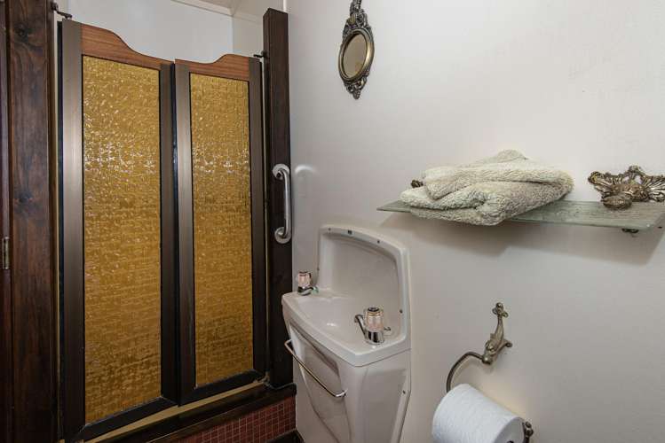 120 Memorial Drive Parahaki_18