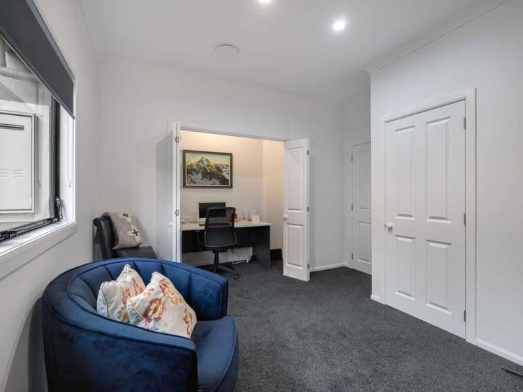 1 Shakespeare Road Bastia Hill_25