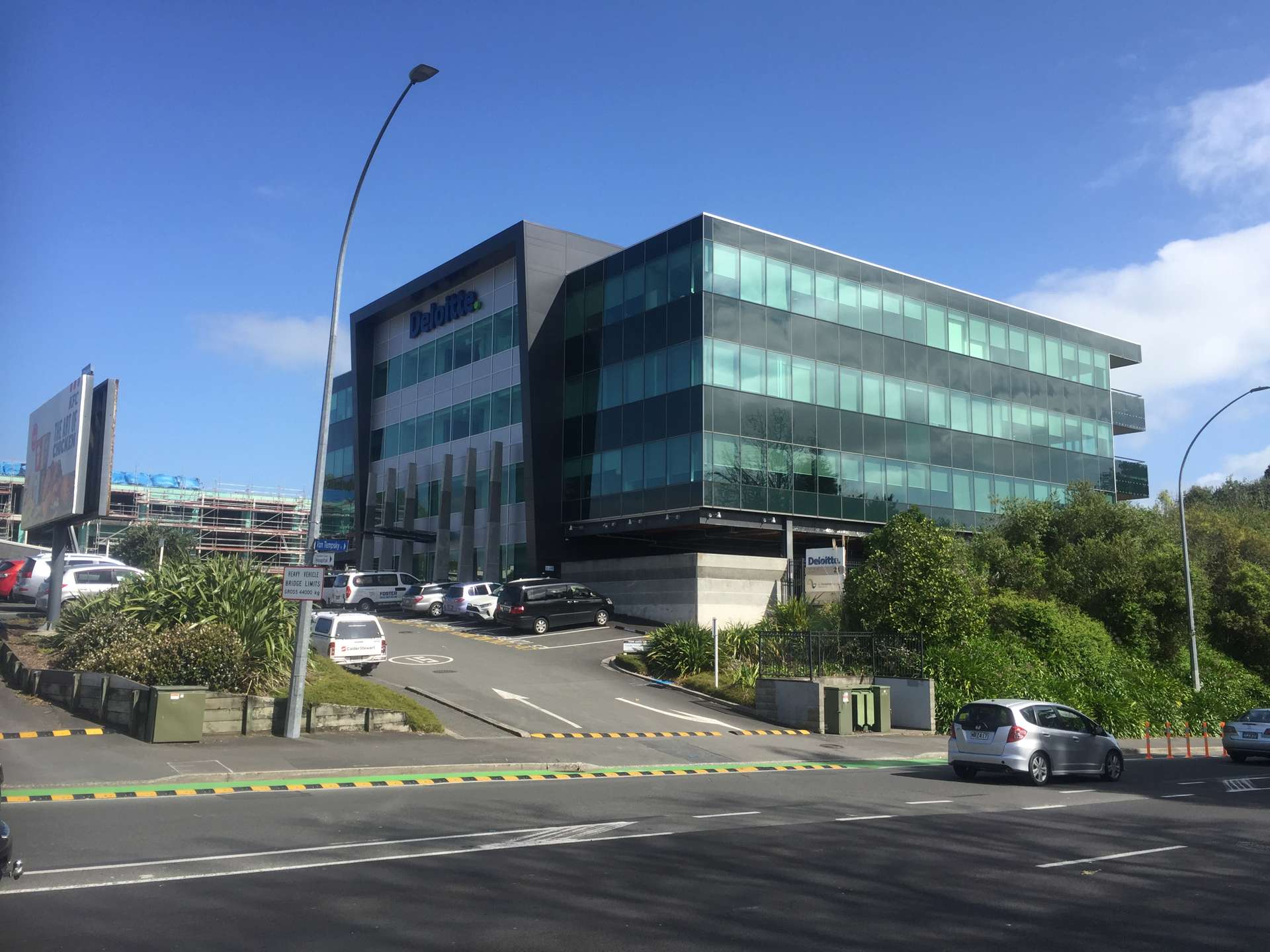 24 Anzac Parade Hamilton East_0