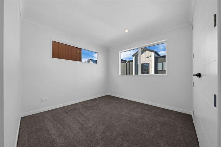 2 Longview Oak Lane Papakura_19