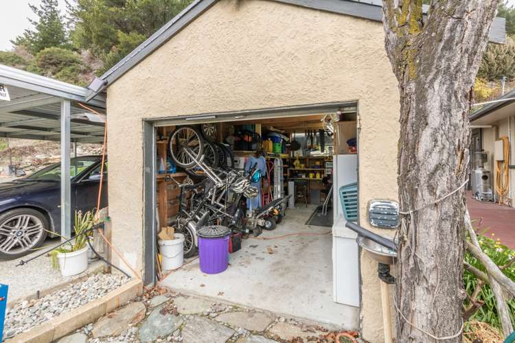 2 Main Road Luggate_19