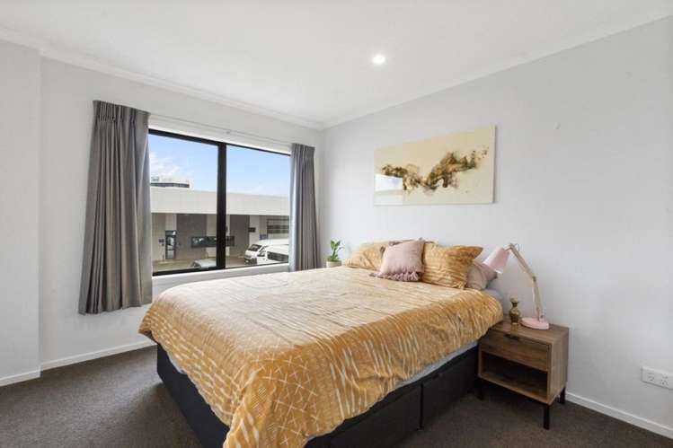 6/1 Vialou Street 10463_4