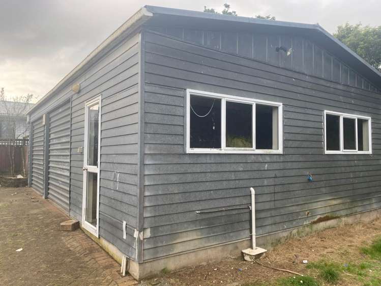 10 George Street Papakura_13