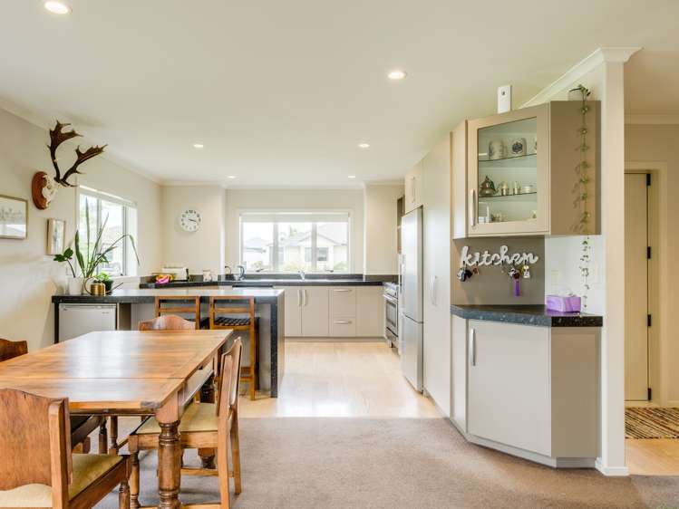 9 Sterling Park Lytton West_3