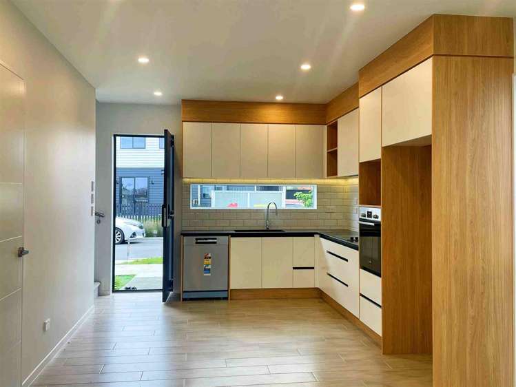 4 Longview Oak Lane Papakura_5