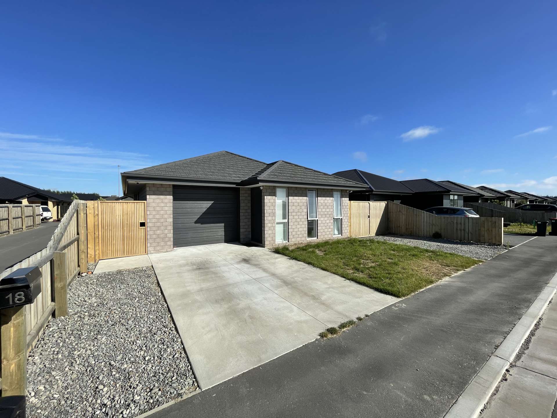 18 Saddler Lane Yaldhurst_0