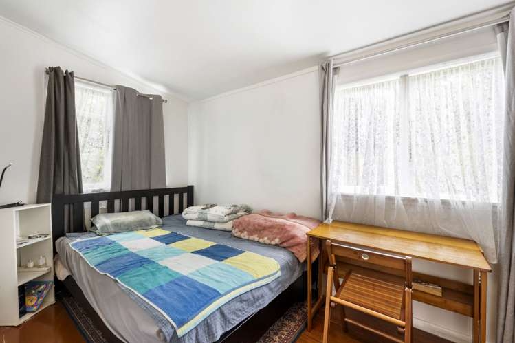 6 8 & 8A Huxley Place_26