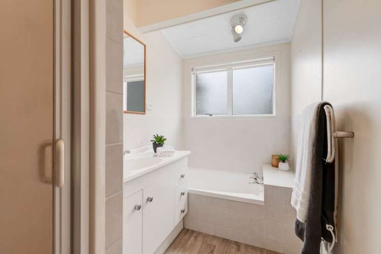 1125 Whangaparaoa Road Tindalls Beach_32