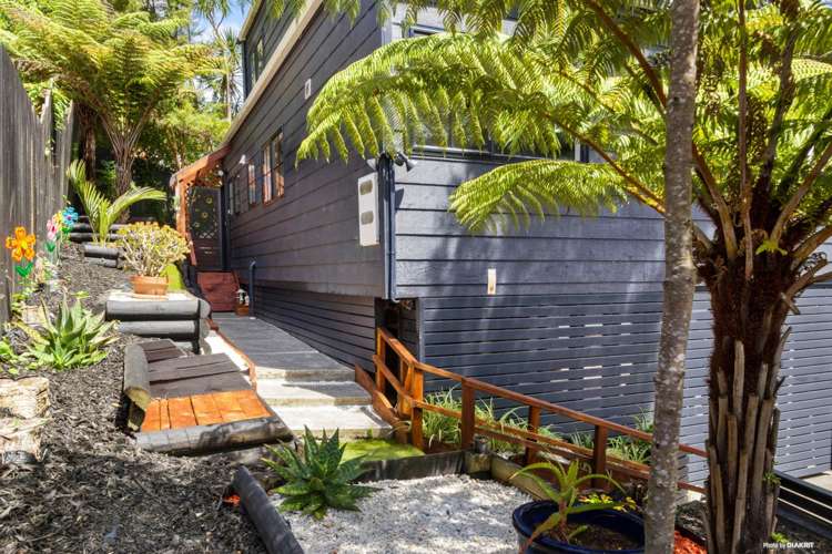 34a Dolbear Street Titirangi_13