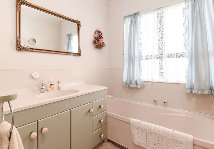 44 Dickens Street Owhata_10