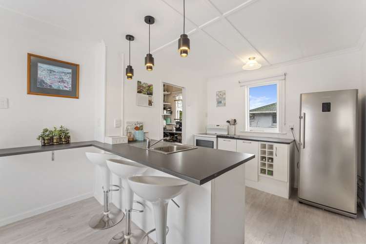 203 Main Street Pahiatua_4