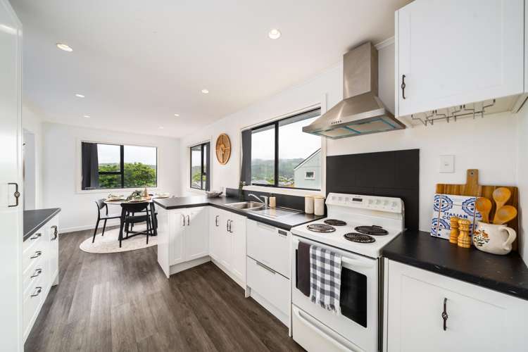 47 Antrim Crescent Wainuiomata_5